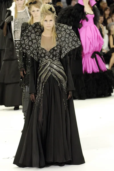 Look 24